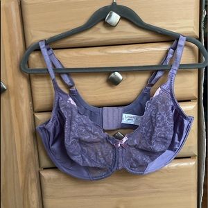 Macy’s Bra, Lavender, Size 40DDD